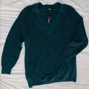 OVERSIZED SLOUCHY SWEATER